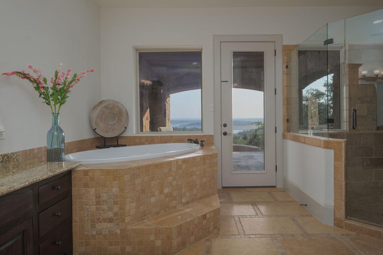 Lake Travis Luxury Estate with Panoramic Views - Volente, Texas