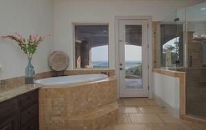 Lake Travis Luxury Estate with Panoramic Views - Volente, Texas