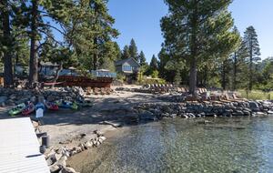 Lake Tahoe Hideaway Steps from the Shoreline - Tahoe Vista, California