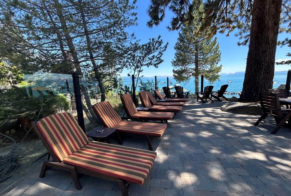 Lake Tahoe Hideaway Steps from the Shoreline - Tahoe Vista, California