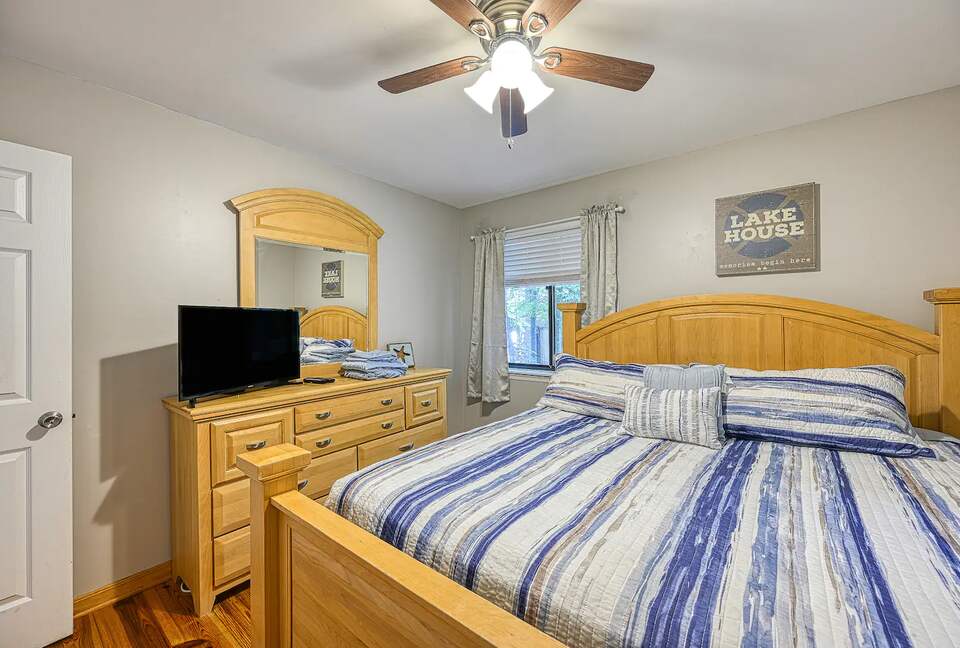 Lake Anna Cabin with Private Dock & Views - Mineral, Virginia