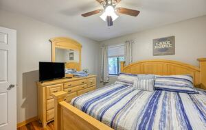 Lake Anna Cabin with Private Dock & Views - Mineral, Virginia