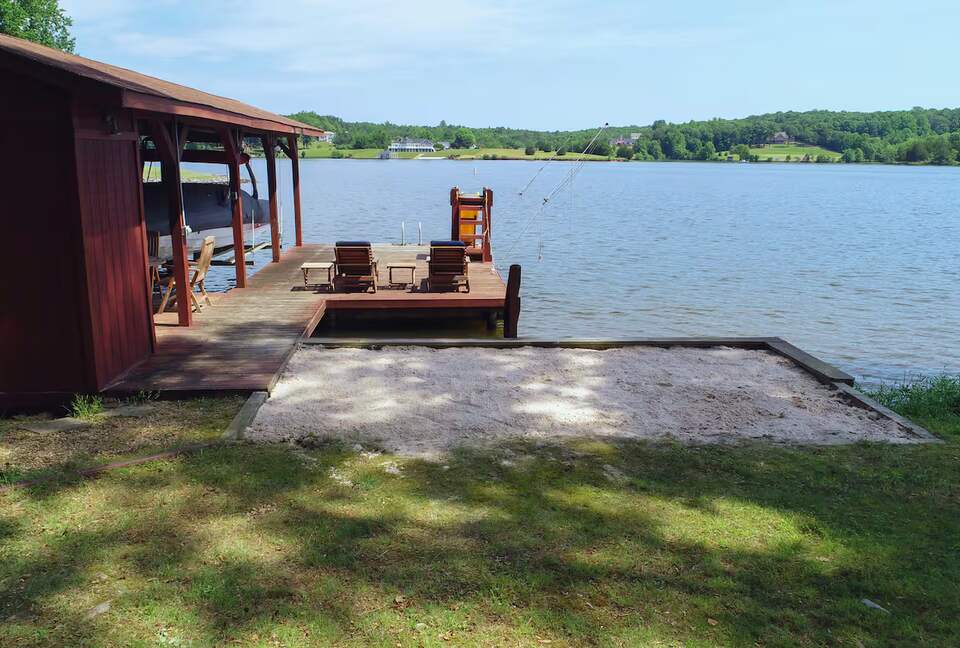 Lake Anna Cabin with Private Dock & Views - Mineral, Virginia