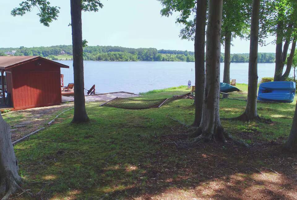 Lake Anna Cabin with Private Dock & Views - Mineral, Virginia
