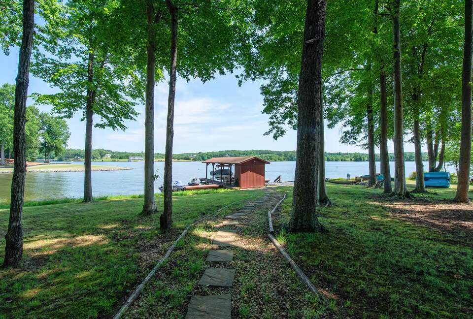 Lake Anna Cabin with Private Dock & Views - Mineral, Virginia