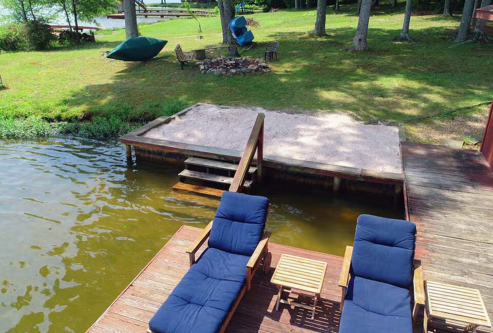 Lake Anna Cabin with Private Dock & Views - Mineral, Virginia
