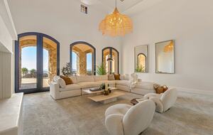 Sunset Point Splendor | Mountain, City & Ocean Vistas