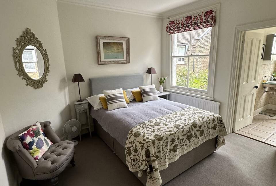 Edwardian Elegance in the Heart of Chiswick - London, United Kingdom