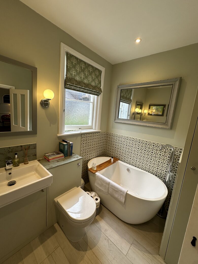 Edwardian Elegance in the Heart of Chiswick - London, United Kingdom