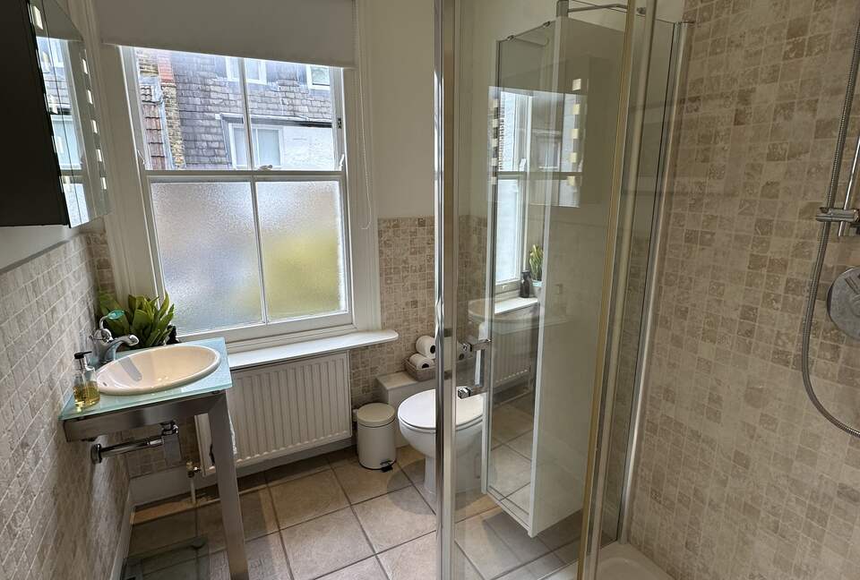 Edwardian Elegance in the Heart of Chiswick - London, United Kingdom