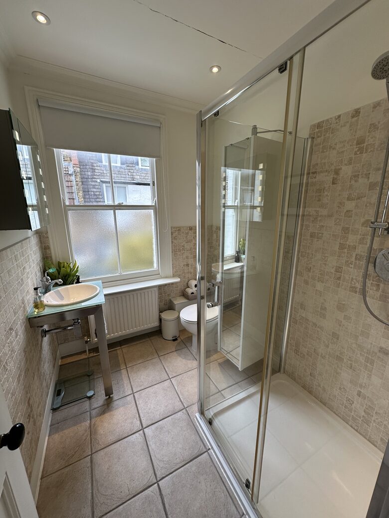 Edwardian Elegance in the Heart of Chiswick - London, United Kingdom