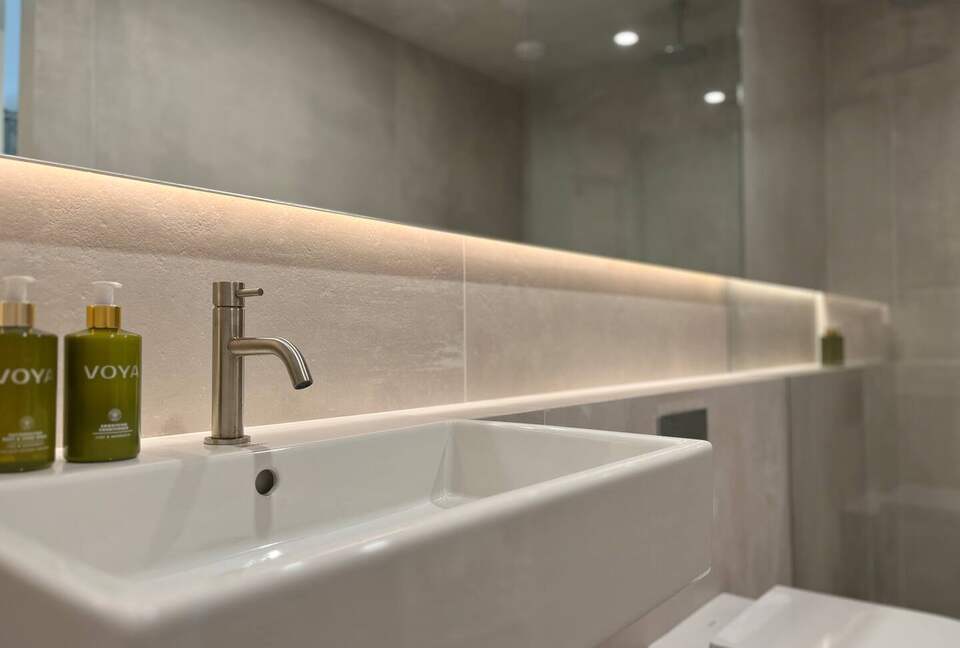 Refined Coastal Cottage Near the Cliffs of Moher - Lough South, Ireland