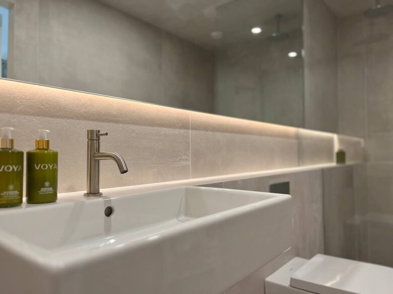 Refined Coastal Cottage Near the Cliffs of Moher - Lough South, Ireland