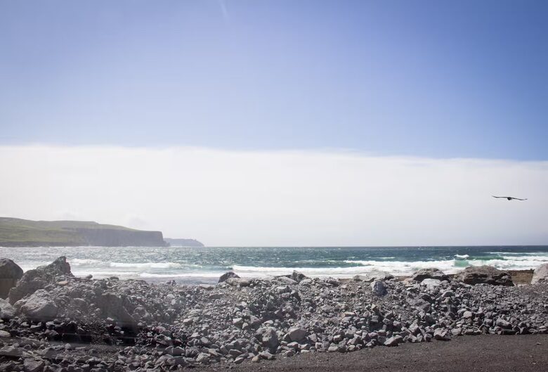 Refined Coastal Cottage Near the Cliffs of Moher - Lough South, Ireland