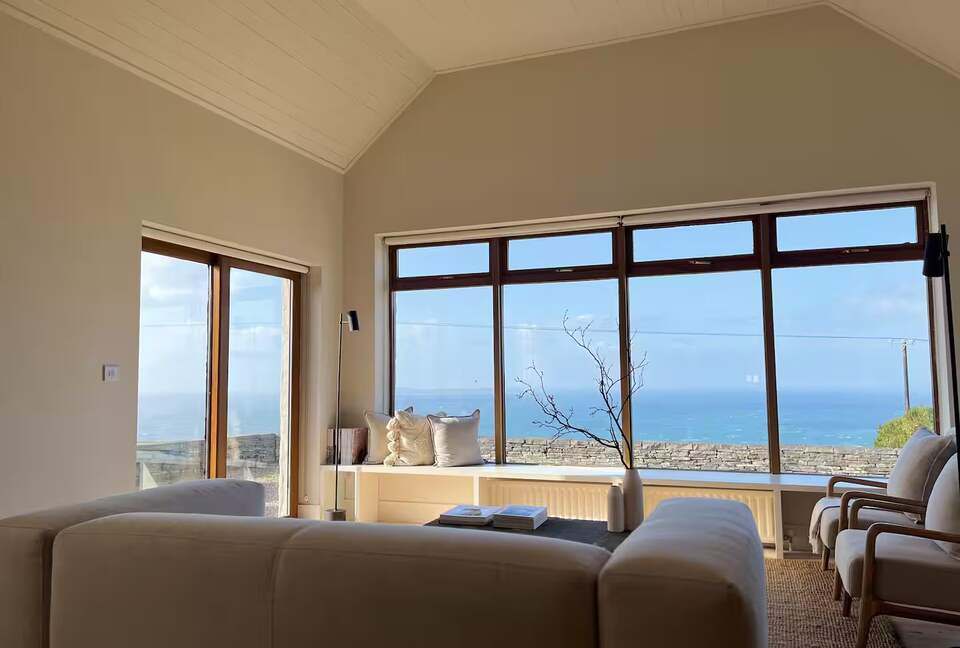 Refined Coastal Cottage Near the Cliffs of Moher - Lough South, Ireland