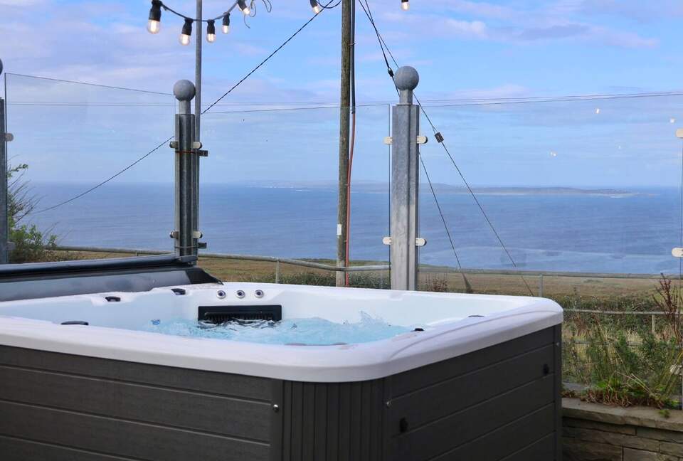 Refined Coastal Cottage Near the Cliffs of Moher - Lough South, Ireland