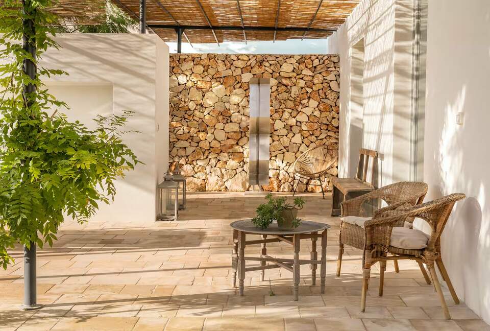 Contemporary Masseria Living in Southern Italy - Muro Leccese, Italy