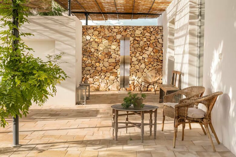 Contemporary Masseria Living in Southern Italy - Muro Leccese, Italy