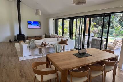 Stylish Queensland Hideaway near Noosa Beaches - Tinbeerwah, Australia