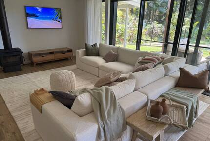 Stylish Queensland Hideaway near Noosa Beaches - Tinbeerwah, Australia