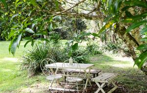 Stylish Queensland Hideaway near Noosa Beaches - Tinbeerwah, Australia