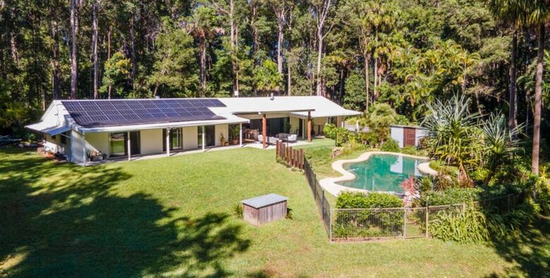 Stylish Queensland Hideaway near Noosa Beaches - Tinbeerwah, Australia