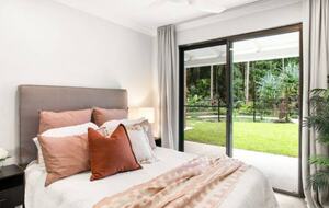 Stylish Queensland Hideaway near Noosa Beaches - Tinbeerwah, Australia