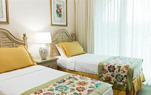 Tranquil Oceanfront Island Escape with Resort Amenities - Sanibel Island, Florida