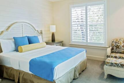 Tranquil Oceanfront Island Escape with Resort Amenities - Sanibel Island, Florida