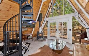 Peaceful Mountain A-Frame Escape Near Bear Lake - Big Bear Lake, California