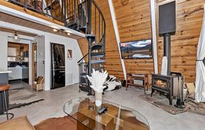 Peaceful Mountain A-Frame Escape Near Bear Lake - Big Bear Lake, California