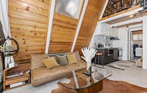 Peaceful Mountain A-Frame Escape Near Bear Lake - Big Bear Lake, California