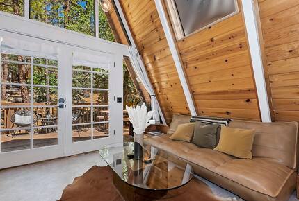 Peaceful Mountain A-Frame Escape Near Bear Lake - Big Bear Lake, California