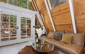 Peaceful Mountain A-Frame Escape Near Bear Lake - Big Bear Lake, California