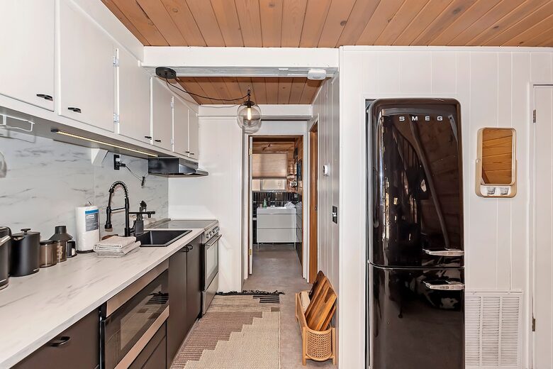 Peaceful Mountain A-Frame Escape Near Bear Lake - Big Bear Lake, California