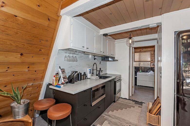 Peaceful Mountain A-Frame Escape Near Bear Lake - Big Bear Lake, California