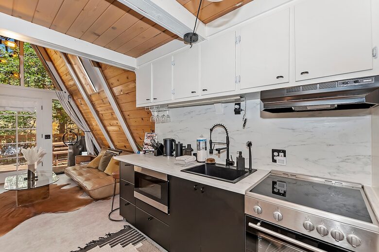 Peaceful Mountain A-Frame Escape Near Bear Lake - Big Bear Lake, California