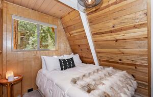 Peaceful Mountain A-Frame Escape Near Bear Lake - Big Bear Lake, California