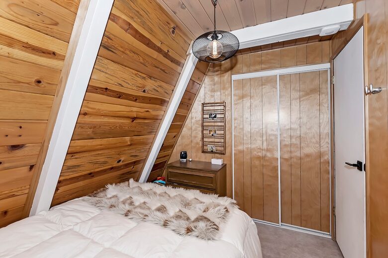 Peaceful Mountain A-Frame Escape Near Bear Lake - Big Bear Lake, California