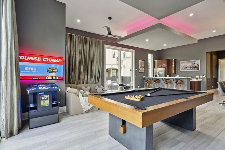 Reunion | Royal Mansion - Kissimmee, Florida