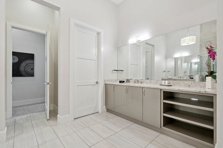 Reunion | Royal Mansion - Kissimmee, Florida