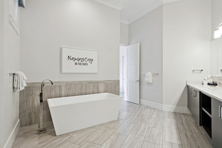 Reunion | Royal Mansion - Kissimmee, Florida