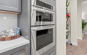 Elegant 5-Bedroom Home near Tech Hubs and Wine Country - San Jose, California