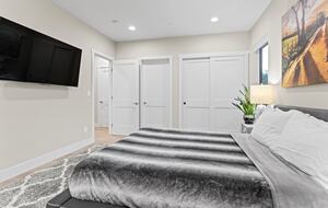 Elegant 5-Bedroom Home near Tech Hubs and Wine Country - San Jose, California