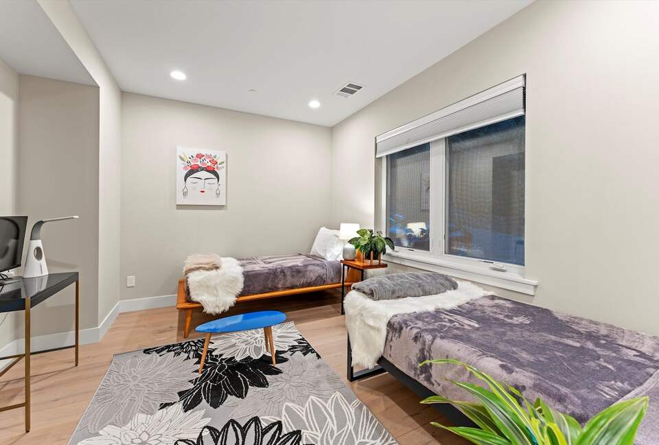 Elegant 5-Bedroom Home near Tech Hubs and Wine Country - San Jose, California