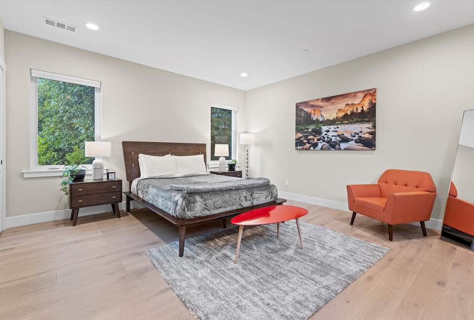 Elegant 5-Bedroom Home near Tech Hubs and Wine Country - San Jose, California