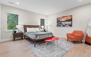 Elegant 5-Bedroom Home near Tech Hubs and Wine Country - San Jose, California