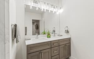 Elegant 5-Bedroom Home near Tech Hubs and Wine Country - San Jose, California