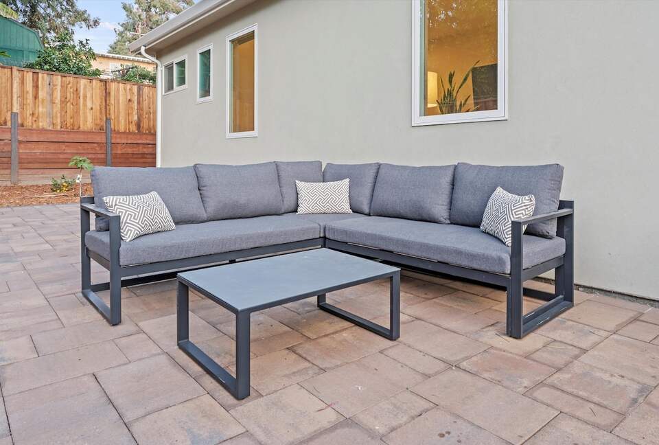 Elegant 5-Bedroom Home near Tech Hubs and Wine Country - San Jose, California