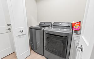 Elegant 5-Bedroom Home near Tech Hubs and Wine Country - San Jose, California